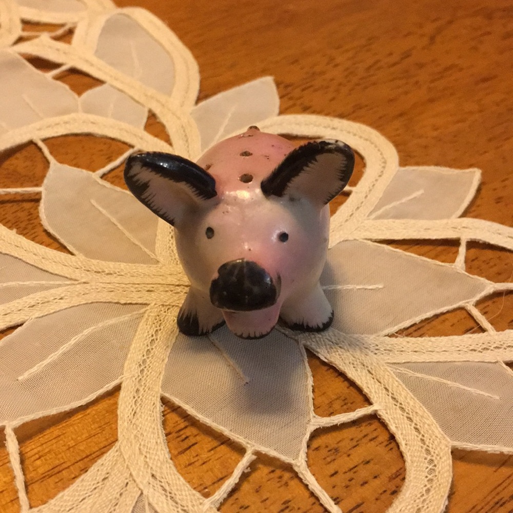 Mini pig S & P shaker, vintage